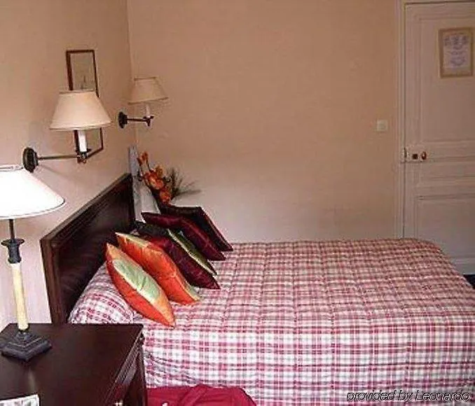 ***  Hotel Tamaris París Francia